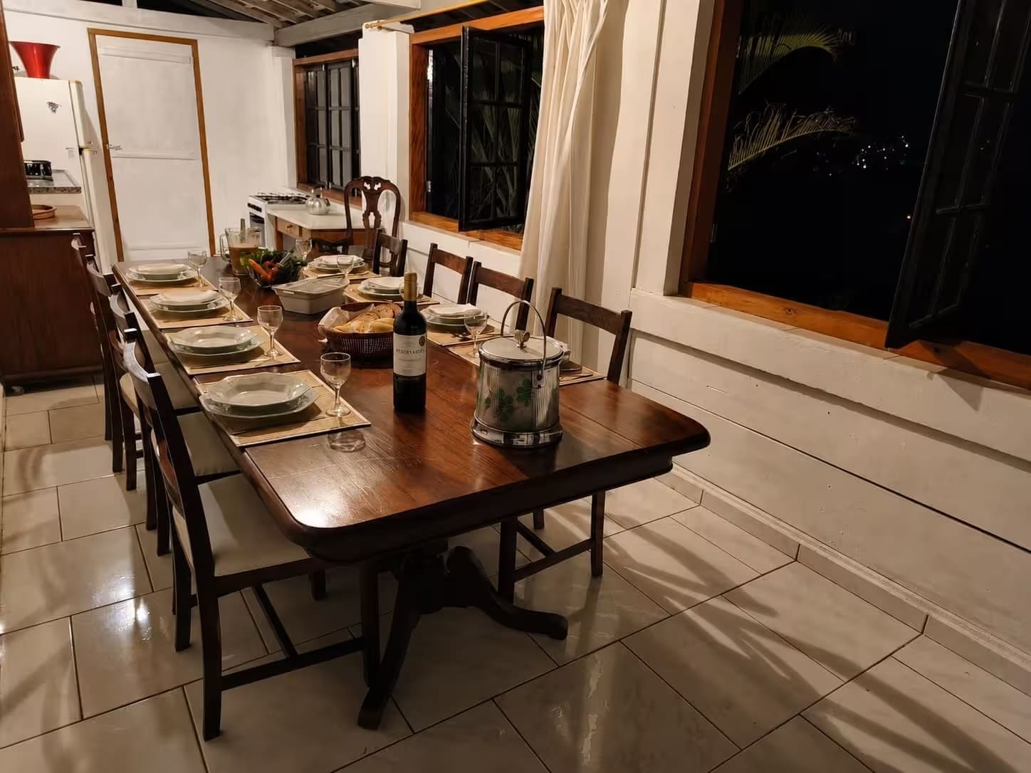 Espaço de convívio e jantar da Villa Águas